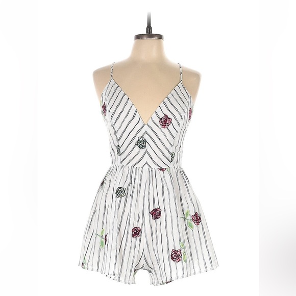 Style Rack Very Rosey White Navy Striped Romper Large - Picture 3 of 13